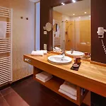 Golf & Gut Heckenhof Im Siegtal Zwischen Bonn Und Koeln 4*