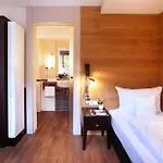 Golf & Gut Heckenhof 호텔 4*