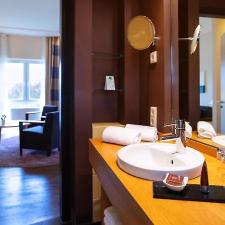 Hotel Gut Heckenhof & Golfresort An Der Sieg Gmbh & Co. Kg 4*