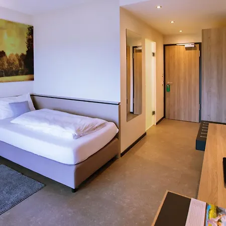 Gut Heckenhof & Golfresort An Der Sieg Gmbh & Co. Kg Hotel