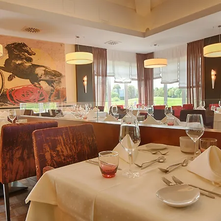 Golf & Gut Heckenhof Im Siegtal Zwischen Bonn Und Koeln 4*