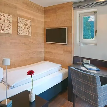 Golf & Resort Hotel Gut Heckenhof 4*