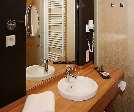 Gut Heckenhof & Golfresort An Der Sieg Gmbh & Co. Kg 4* Eitorf