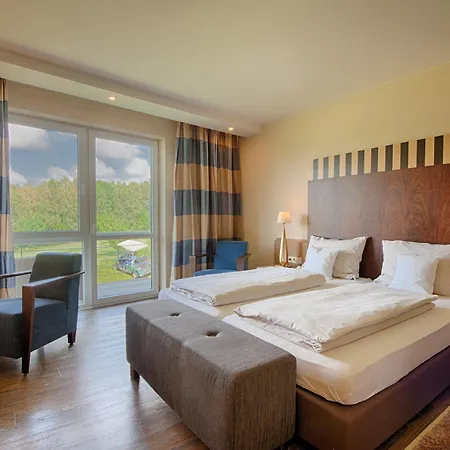 Gut Heckenhof & Golfresort An Der Sieg Gmbh & Co. Kg 4*